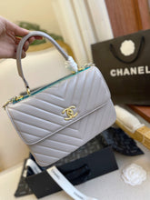 Load image into Gallery viewer, CC631 Flap Bag with Top Handle / 6.6 × 9.8 × 3.9 in