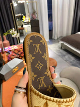 Load image into Gallery viewer, SE603 Size 4-12