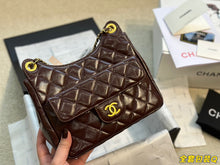 Load image into Gallery viewer, CC632 Small Hobo Bag / 6.6 × 7.4 × 2.3 in