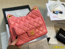 Load image into Gallery viewer, CC632 Small Hobo Bag / 6.6 × 7.4 × 2.3 in