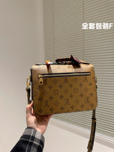 Load image into Gallery viewer, LB001 9.8x7.5x2.8 inch