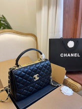 Load image into Gallery viewer, CC630 Flap Bag with Top Handle / 6.6 × 9.8 × 4.7 in