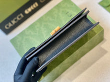 Load image into Gallery viewer, GC453 Gucci Diana Chain Wallet with Bamboo