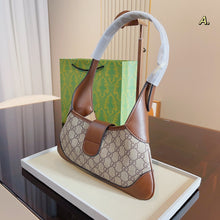 Load image into Gallery viewer, GC457 Aphrodite Small Shoulder Bag / W10.6" x H5.3" x D.8"