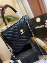 Load image into Gallery viewer, CC631 Flap Bag with Top Handle / 6.6 × 9.8 × 3.9 in