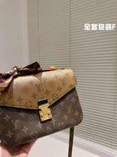 Load image into Gallery viewer, LB001 9.8x7.5x2.8 inch