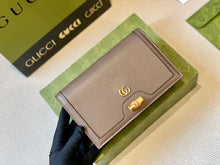 Load image into Gallery viewer, GC453 Gucci Diana Chain Wallet with Bamboo