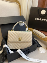 Load image into Gallery viewer, CC631 Flap Bag with Top Handle / 6.6 × 9.8 × 3.9 in