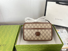 Load image into Gallery viewer, MBG035 Mini bag with Interlocking GG