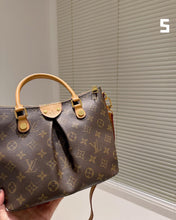 Load image into Gallery viewer, LB732 Boétie PM / 9.8 x 9.1 x 5.5 inches