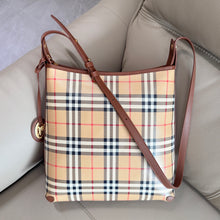 Load image into Gallery viewer, BUR137 Burberry House Check Canvas / HIGHEST QUALITY VERSION / 30×30×12.5cm

