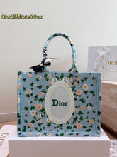 Load image into Gallery viewer, DR648 Dior Book Tote Embroidered Shopping Bag / 35 x 28 cm
