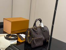 Load image into Gallery viewer, LB1545 LV Speedy 25 Bandoulière Pillow Bag / 25 cm
