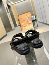 Load image into Gallery viewer, SE1395 GC Sandals / Size5-10
