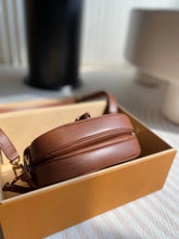 Load image into Gallery viewer, LB888 Saumur BB / HIGHEST QUALITY VERSION / 7.9 x 6.3 x 3 inches
