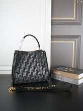 Load image into Gallery viewer, FF321 Peekaboo FENDI ROMA/29x25CM
