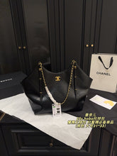 Load image into Gallery viewer, CC1209 Chanel 25s Hobo Tote Bag /Small 20x18CM Medium 33x31CM
