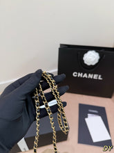 Load image into Gallery viewer, CC1210 CHANEL 23K Kelly / 20 X 14 CM
