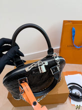 Load image into Gallery viewer, LB1364 LV New AIma Shell Bag 25X28CM
