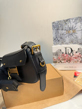 Load image into Gallery viewer, DR590 Dior Crossbody Bag Streetchic /24X12CM
