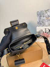 Load image into Gallery viewer, DR590 Dior Crossbody Bag Streetchic /24X12CM

