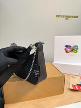 Load image into Gallery viewer, PD372 Prada Hobo 3-in-1 Chain Bag/20X15CM
