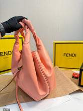 Load image into Gallery viewer, FF323 Fendi Spy Bag Handbag/
