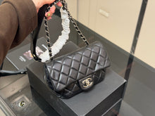 Load image into Gallery viewer, CC1211 Chanel Mini Classic Flap Bag/18X12CM
