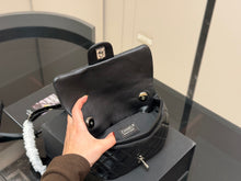 Load image into Gallery viewer, CC1211 Chanel Mini Classic Flap Bag/18X12CM

