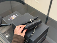 Load image into Gallery viewer, CC1211 Chanel Mini Classic Flap Bag/18X12CM
