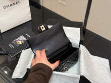 Load image into Gallery viewer, CC1213 Chanel 25K Bow Handle CF MINI Chain Bag/20X12CM
