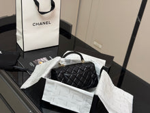 Load image into Gallery viewer, CC1213 Chanel 25K Bow Handle CF MINI Chain Bag/20X12CM
