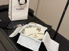 Load image into Gallery viewer, CC1213 Chanel 25K Bow Handle CF MINI Chain Bag/20X12CM
