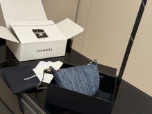 Load image into Gallery viewer, CC1214 CHANEL Coco Neige 25N|25K/21X15CM
