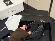 Load image into Gallery viewer, CC1215 CHANEL Coco Neige 25N|25K/21X15CM
