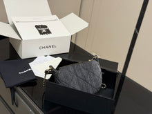 Load image into Gallery viewer, CC1215 CHANEL Coco Neige 25N|25K/21X15CM
