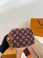Load image into Gallery viewer, LB1371 LV 130th Anniversary Limited Edition New All in BB /19X17CM
