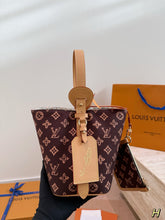 Load image into Gallery viewer, LB1371 LV 130th Anniversary Limited Edition New All in BB /19X17CM
