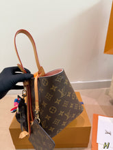 Load image into Gallery viewer, LB1372 LV 130th Anniversary Limited Edition New All in BB /19X17CM

