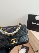 Load image into Gallery viewer, CC1216 Chanel 26c Early Spring New Pearl Chain Square Fat /20X12CM
