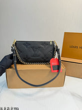 Load image into Gallery viewer, LB1373 LV Three Piece Set Multi Pochette Accessories /24X13CM
