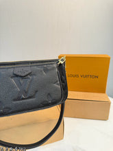 Load image into Gallery viewer, LB1373 LV Three Piece Set Multi Pochette Accessories /24X13CM
