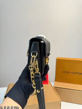 Load image into Gallery viewer, LB1374 LV New small Mailman Metis /21X12X4CM
