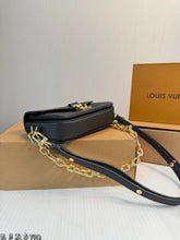Load image into Gallery viewer, LB1374 LV New small Mailman Metis /21X12X4CM
