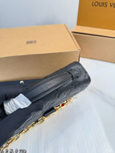 Load image into Gallery viewer, LB1374 LV New small Mailman Metis /21X12X4CM
