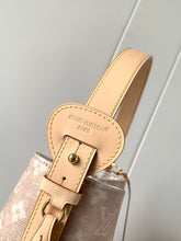Load image into Gallery viewer, LB1376 LV Travels With All In Large Handbags /31 x 18 x 26 CM /HIGHEST QUALITY VERSION
