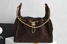 Load image into Gallery viewer, CC1218 Chanel 25K H𝗈𝖻𝗈 Small Bag / 30X26X14CM /HIGHEST QUALITY VERSION
