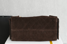 Load image into Gallery viewer, CC1218 Chanel 25K H𝗈𝖻𝗈 Small Bag / 30X26X14CM /HIGHEST QUALITY VERSION

