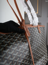Load image into Gallery viewer, GY076 Goyard Saint Louis Bag Tote Bag / 36X27
