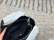 Load image into Gallery viewer, YSK450 Saint Laurent  New Model / 17X14CM
